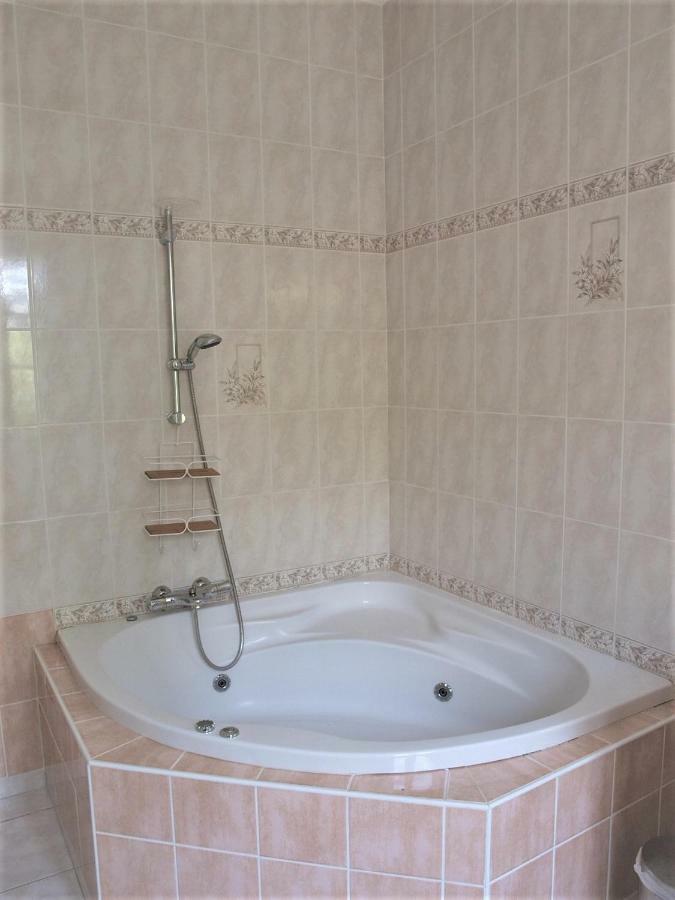 Le Cheminard Bed & Breakfast Feugarolles ภายนอก รูปภาพ