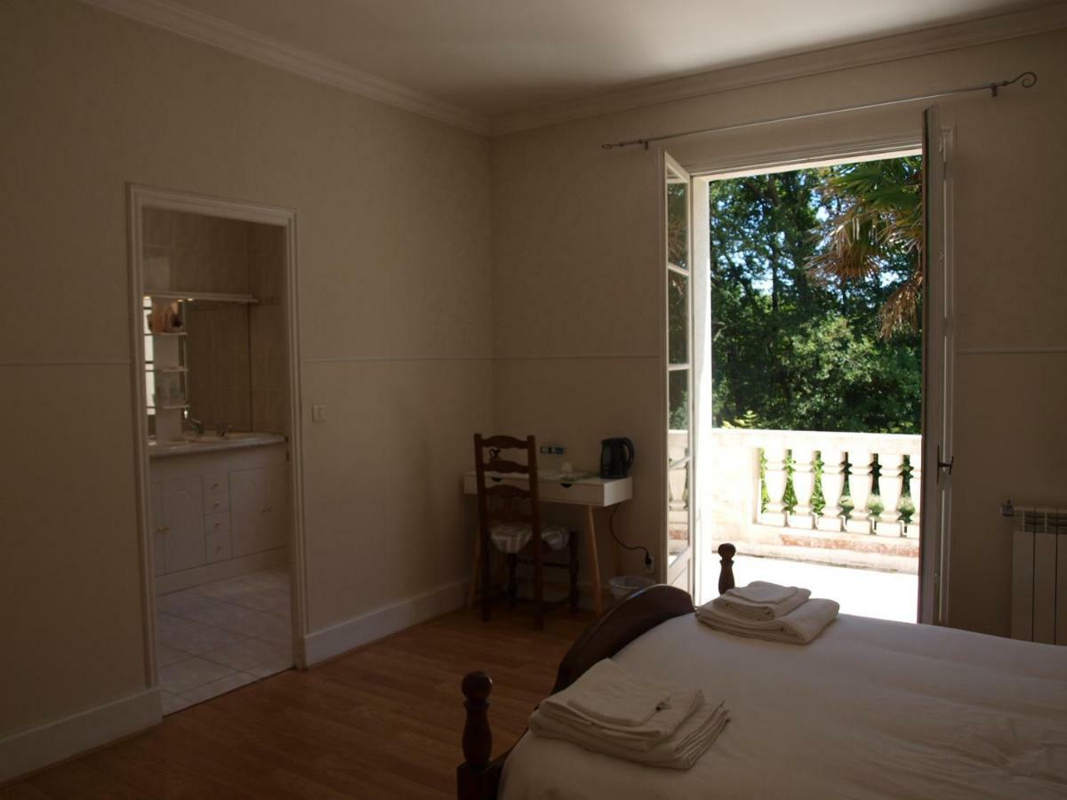 Le Cheminard Bed & Breakfast Feugarolles ภายนอก รูปภาพ