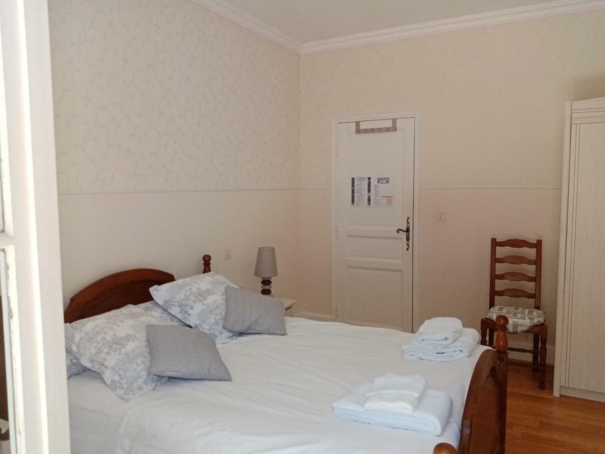 Le Cheminard Bed & Breakfast Feugarolles ภายนอก รูปภาพ